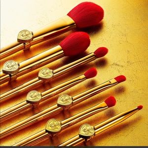 Amor Y Mariposas Beautiful BRUSHES! Selling them separately but 1st as the Set🦋